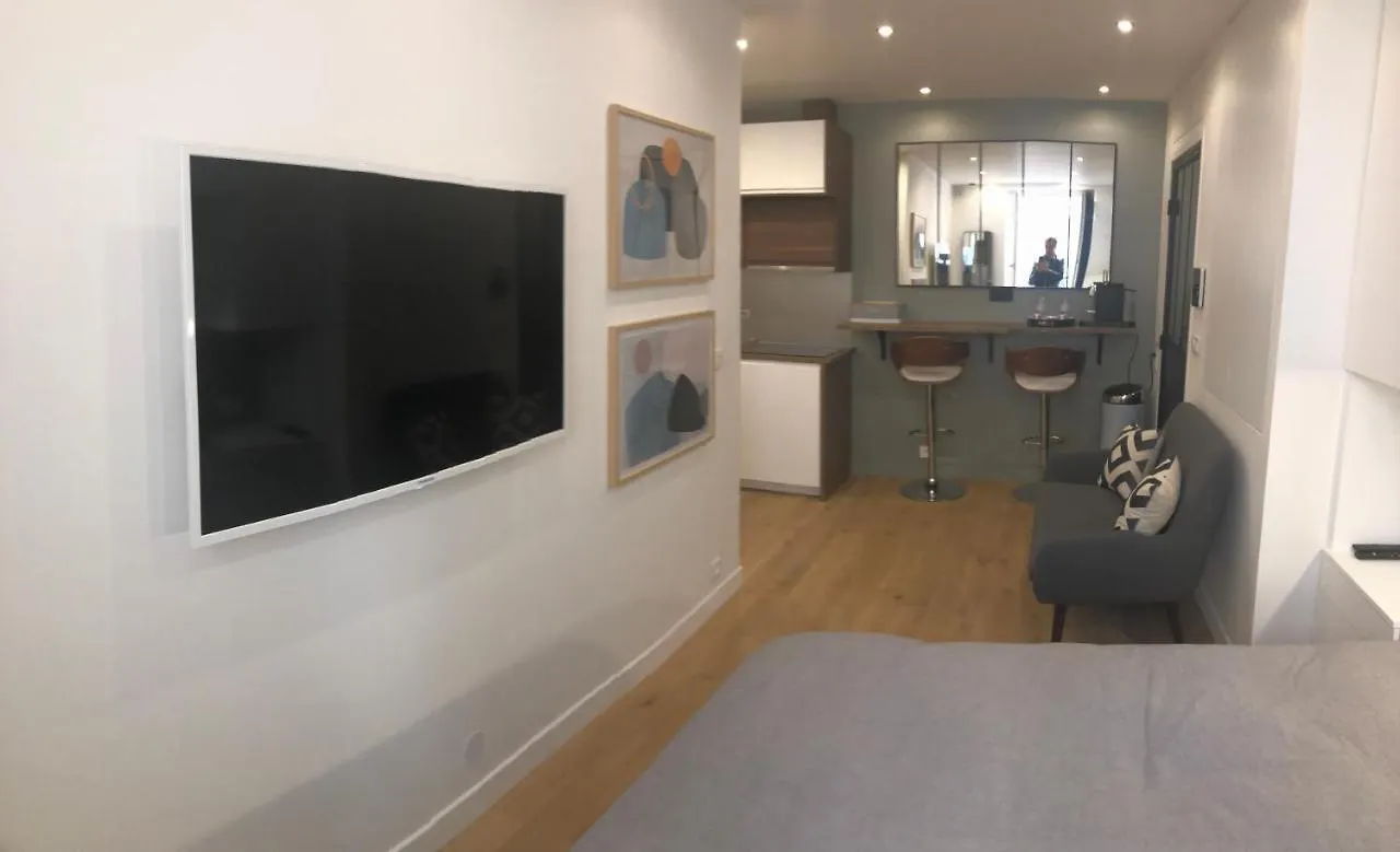 Design Proche Champs-elysees Apartment Paris