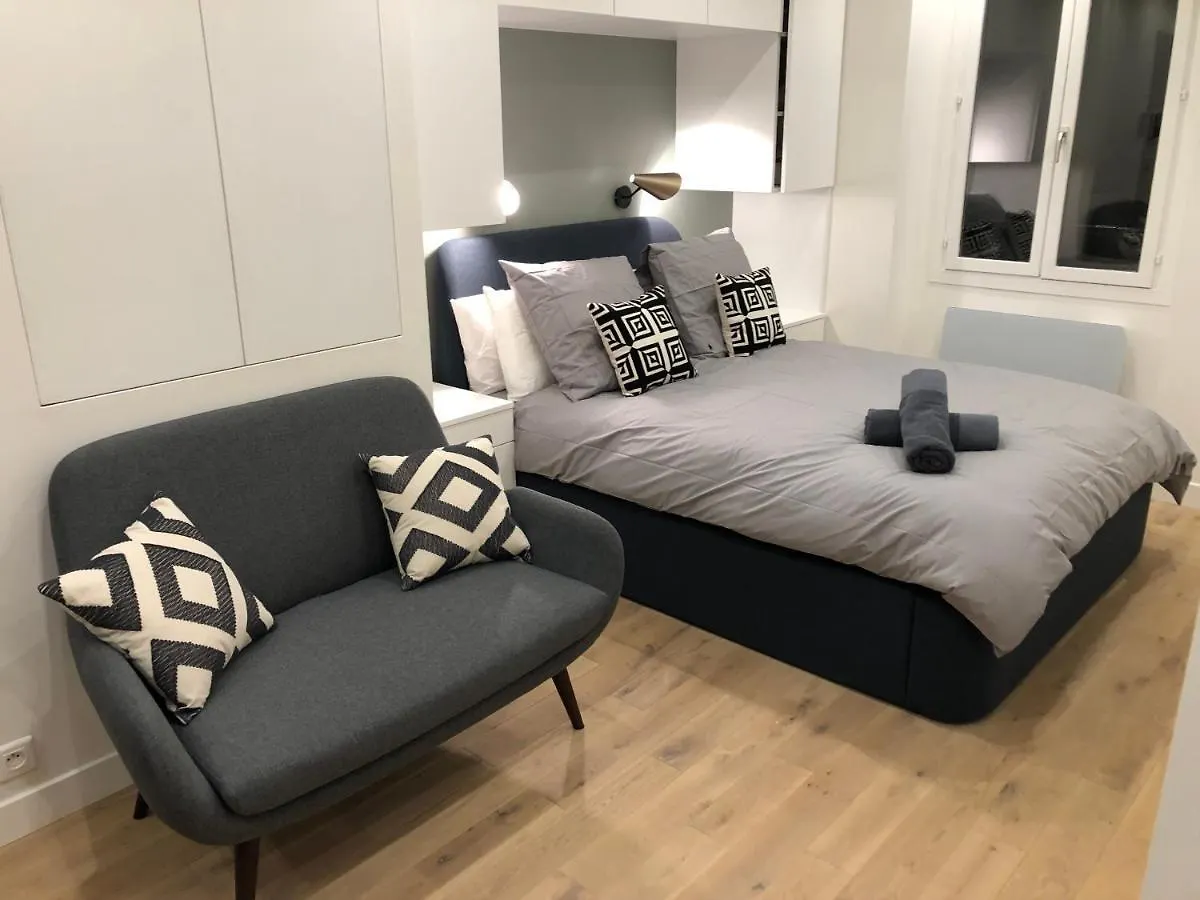 Apartment Design Proche Champs-elysees *